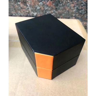 China Flip Wholesale Oem Custom High Quality Watch Packaging Organizer Single Watch Box Plastic Case Private Logo Own Brand Vintage High for sale