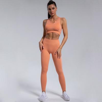 China Breathable Women Seamless Sportswear Two Piece Set Sport Suit Yoga Set Workout Clothes Gym Clothing High Waist Seamless Leggings Sport Top for sale