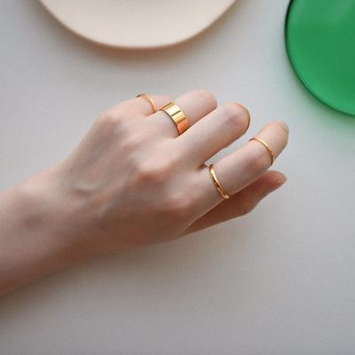 China New Fashion Durable 1mm Wide Titanium Steel Ring Gold Color Rings For Women for sale