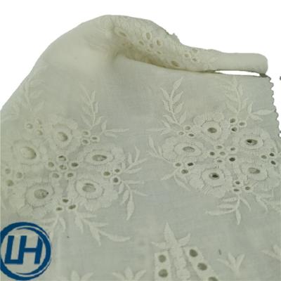 China Hot sale breathable excellent quality cotton embroidery eyelet eyelet eyelet frence lace edged decoration cotton embroidery fabric for sale