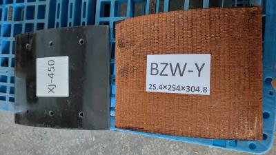 中国 Yellow Non Asbestos Brake Lining With 1.1-1.2g/cm3 Density For Heavy Duty Vehicles 販売のため