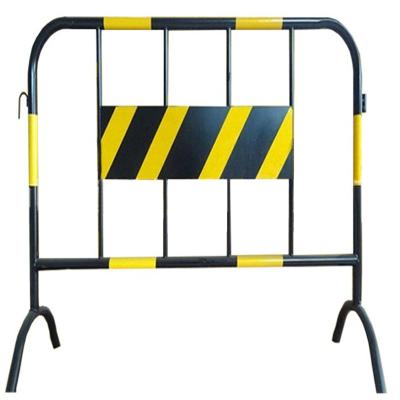 China Traffic Barriers IN STAND Galvanized Metal Steel Security Crowd Control Road Traffic Barriers for sale