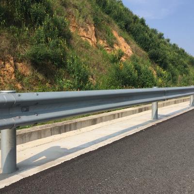 China Galvanized Road Metal Beam Crash Barrier Highway Safety Barrier Pavement Guardrail for sale