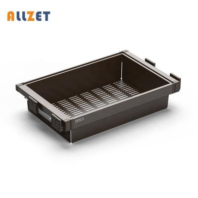 China Expandable Metal Wardrobe Kitchen Accessories Metal Wire Laundry Baskets Storage Baskets Tray With Slides for sale