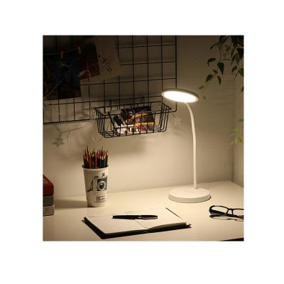 China Simple Desk Design Of Lamp Holder Manufacture Led Desk Lamp Light With Cordless Charging for sale