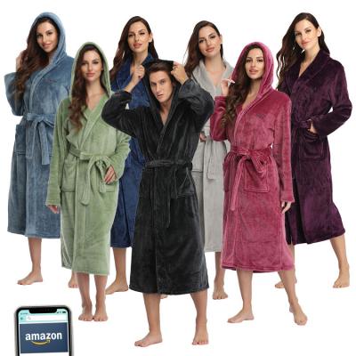 China Soft Plush Velvet Bathrobes Long Robe Women Flannel Hooded QUICK DRY Fleece Bathrobe Shearing Robe 100% Polyester Plush Women Bathrobe for sale