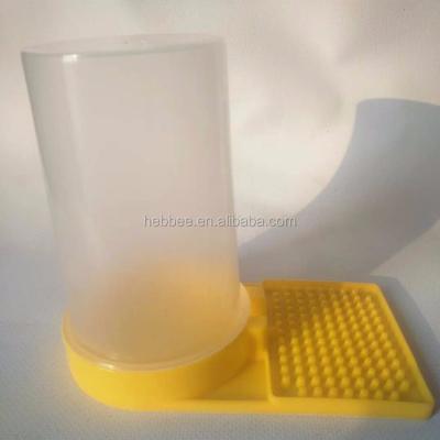 China Beekeeping Plastic Products English Style Bee Feeder for sale