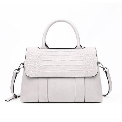 China Low MOQ Multifunctional Popular White Cross Young - Body Bag Sling Bag Genuine Leather Single Shoulder Bags For Party for sale