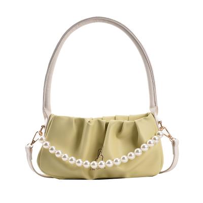 China Fashion pearl chain bag fold bag shoulder bag armpit bag 2021 new fashionable Korean fashion armpit bag for sale