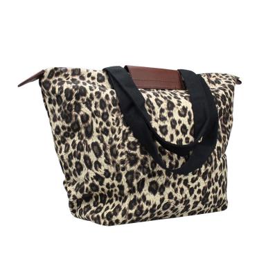 China Fashion Leopard Canvas Handbag Fashion Women Weekend Travel Shoulder Bag Casual Tote Bag For Ladies for sale