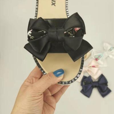 China New Style Fashion Ladies Shoes Bowknot Shoe Accessories Flowers Chains for sale