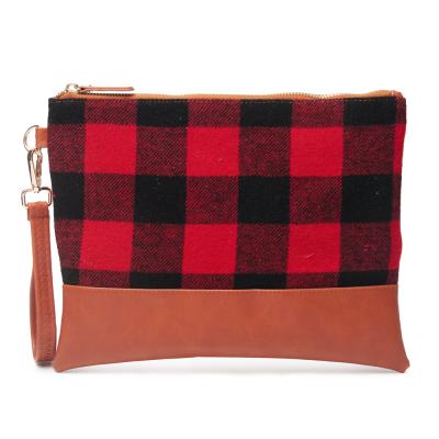 China Fashion Buffalo Plaid Clutch Bag Women Red Buffalo Plaid Hand Purse Women PU Cosmetic Clutch Bag DOM-1081139 for sale