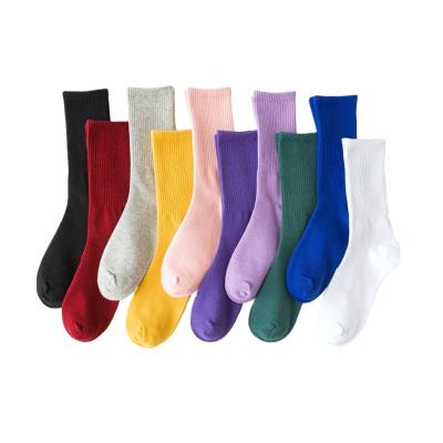 China Uron Regular High Quality Custom Fashion Low Moq Socks Mens Logo Custom Socks for sale