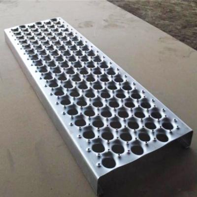 China Protective Perforated Metal Handle Strut Safety Grid / Anti Skid Perforated Metal Plate for sale