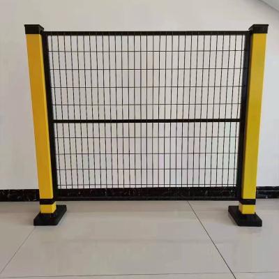 China Fence Manufacturer Hot Dip Galvanized Screen Welded Mesh Chain Link Fence For Sale for sale