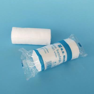 China First Aid Sterilized Cotton Gauze Bandage Breathable Hemostatic Gauze Bandage Roll for sale