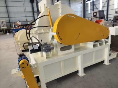 China Wood Disc Chipper Machine Log Chipping Machine For Paper Particleboard Making Machine Production Line for sale