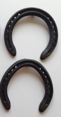 China Outdoor Professional Horseshoe Set for Racecourse , Q235 Steel Material for sale