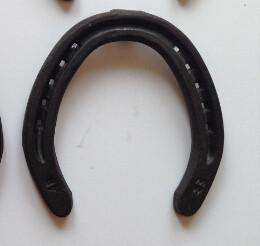 China Competition Chinese Steel Horseshoes Horse Racing Shoes for sale