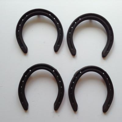 China Outdoor Competition Small Iron Horse Shoes in Black for sale