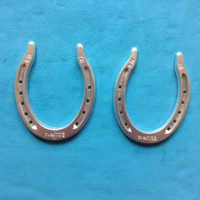 China Professional Horse Foot Shoes Custom Horseshoes 124×135×8mm for sale