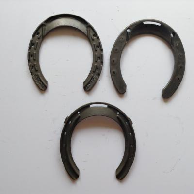 China Black Iron Horse Shoe Racing Plates Horseshoes 132×124×8mm for sale