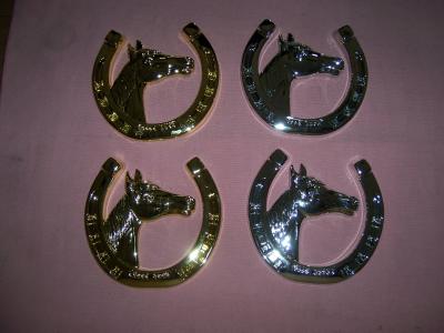 China OEM Personalised Wedding Decorated Horseshoes for The Bride for sale