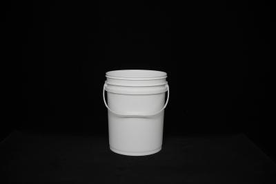 China Smooth Round Plastic Bucket With Seal Lid Lightweight Design For Easy Cleaning zu verkaufen