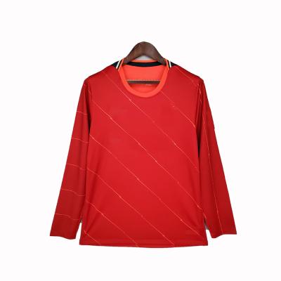 China Cheap Quick-drying custom Thai soccer jersey club team soccer shirts long sleeve player name number printed soccer team wear for sale