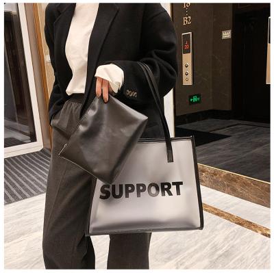 China 2021 New Jelly Bag Fashion Transparent Large Capacity Bag Fashionable Female Single Shoulder Folding Custom Reusable Shopping Bag for sale