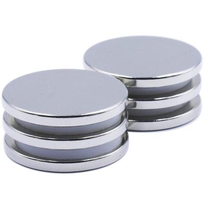 China Industrial Magnet Rare Earth Disc Neodium Strong Permanent Magnet N52 for sale