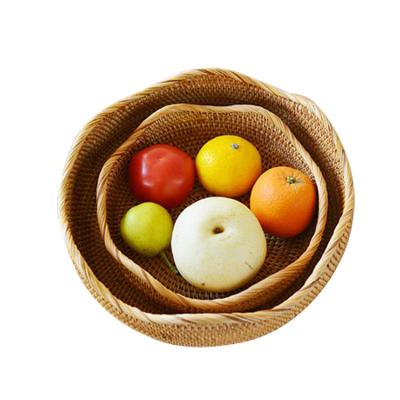 China Sustainable Customized Renel Hand Work Flower Shaped Raw Rattan Tray Serving Set for sale