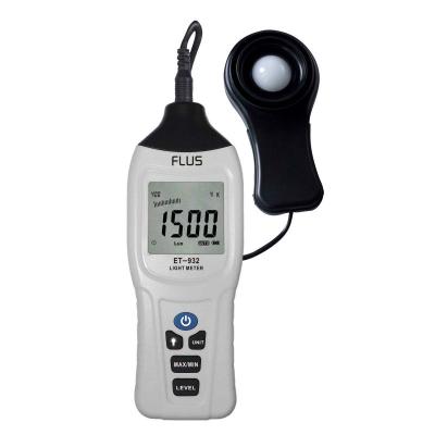 China Grips ET-932 Digital Lux Meter Illuminometer 252 mm* 66mm* 33mm for sale