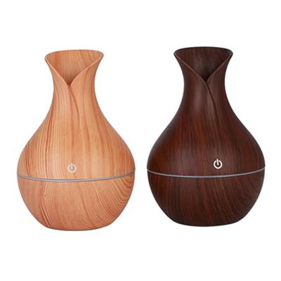 China 2021 Hot Selling 130ml Car USB Air Humidifier Led Household Mini Wood Electric Oil Air Humidifier Ultrasonic Diffuser for sale