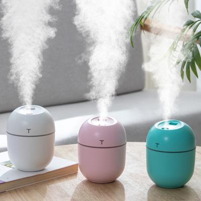 China Room Car 200ML Mini USB Car Mist Maker Oil Humidifiers Air Diffuser Portable Ultrasonic Air Humidifier for sale