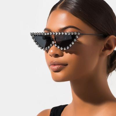 China Diamond Sunglasses Women Rhinestone Frame Luxury Cat Eye Sun Glasses Sunglasses 2021 fashion for sale