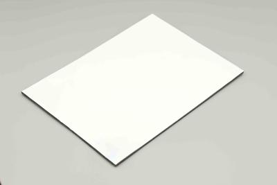 China Polyethyleen Wit Aluminium Composite Panel voor buiten gebouw decoratie 3MM 1.22*2.44m Te koop