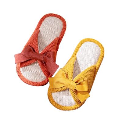 China Light/soft/breathable/sweat absorption sell well new type famale canvas slippers summer slippers indoor canvas slippers for sale