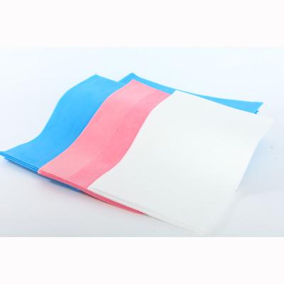 China Beauty Salon Spa Folded Massage Perforated Non Woven Oilproof for sale