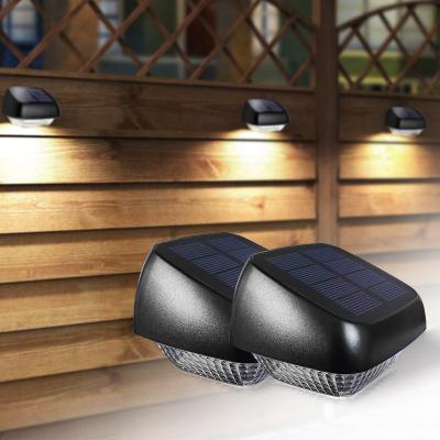 China Garden Factory Direct Sale IP65 Waterproof Outdoor Solar Power Fence Light for sale