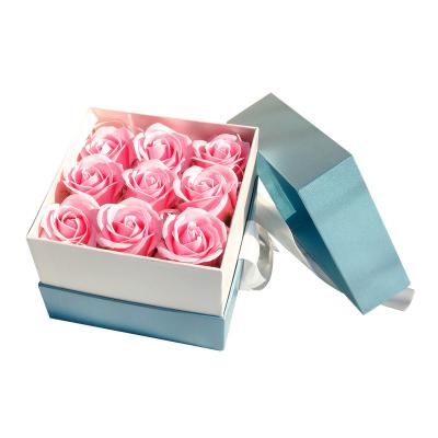 China Handmade in Paper Wedding Valentine Flower Gift Box White Stock Square Ribbon for sale