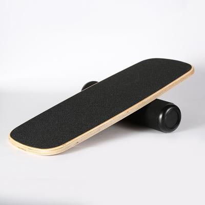 China Muscle Relex Apparatus Wooden Roller Yoga Balancing Plate Board Twisting Fitness Surf Balance Board With Adjustable Plugs for sale