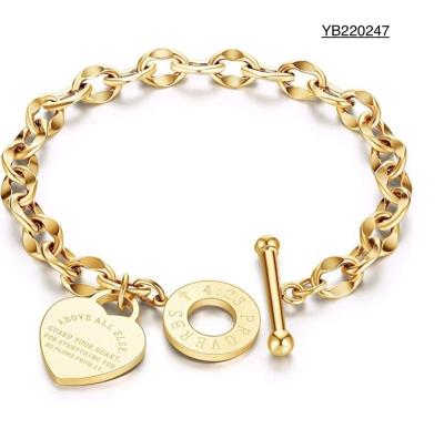 China FASHIONABLE heart buckle brand handchain texture thick chain bracelet 18K gold stainless steel bracelet for sale