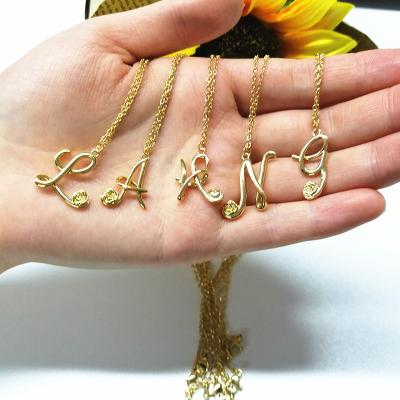 China 2020 Wholesale Trendy Fashion Jewelry Necklace Alphabet Initial Letter Rose Flower Name Necklace for sale