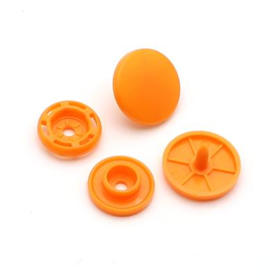 China Eco - Friendly DST8 Baby Clothes Button Plastic Snap Button for sale