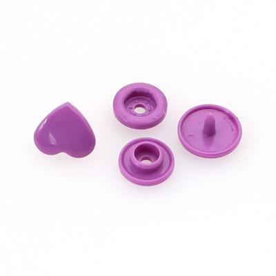 China Eco - Friendly Spot 500 Sets XT502 Baby Clothes Button Plastic Snap Button for sale