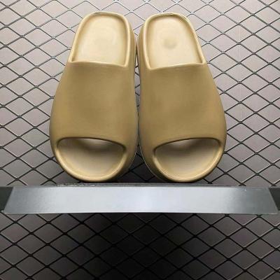 China Logo Men Yeezy Slides Footwear Custom Anti-skid, Custom Plain Yezzy Sandals Wholesale Fashion Slides for sale