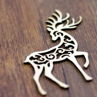 China Europe DIY Craft Wholesale Custom Laser Cutting Wooden Vine Hollowed Out Deer Craft For Home Decoration Scrapbookings Embellishment for sale