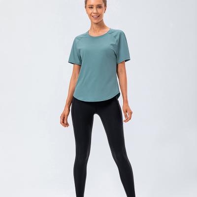 China 2022 Fashion Seamless QUICK DRY Seamless Running Comfortable Women's Yoga Short Wear Short Sleeve for sale