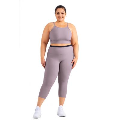 China Breathable Two Piece Yoga Clothing Women's Dry Fit Workout Fitness Clothing Sets With Good Stretch for sale